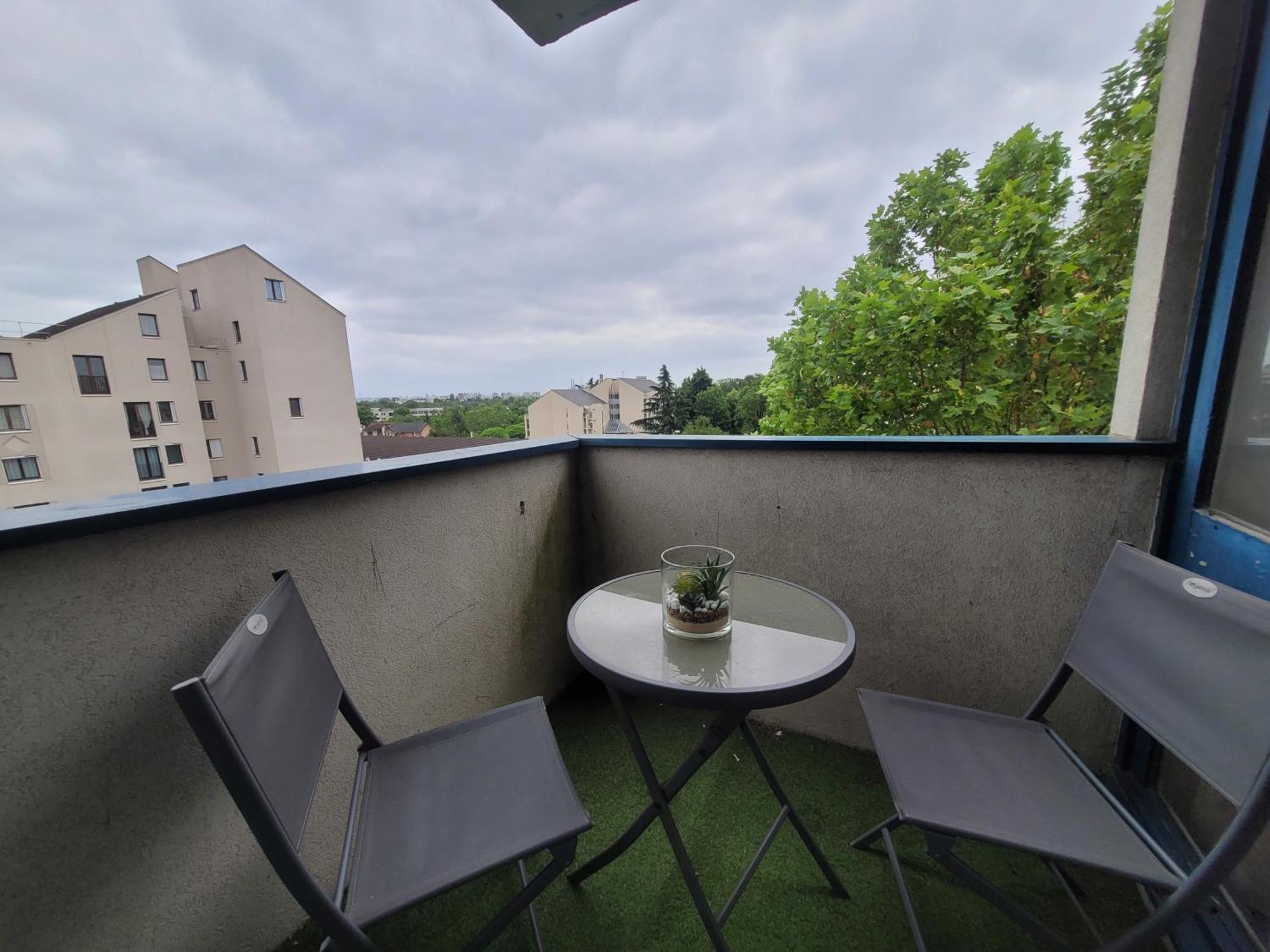 Parisian Retreat Pour 5 Personnes - 12 Min De Paris - Proche Gare Leilighet Deuil-la-Barre Eksteriør bilde